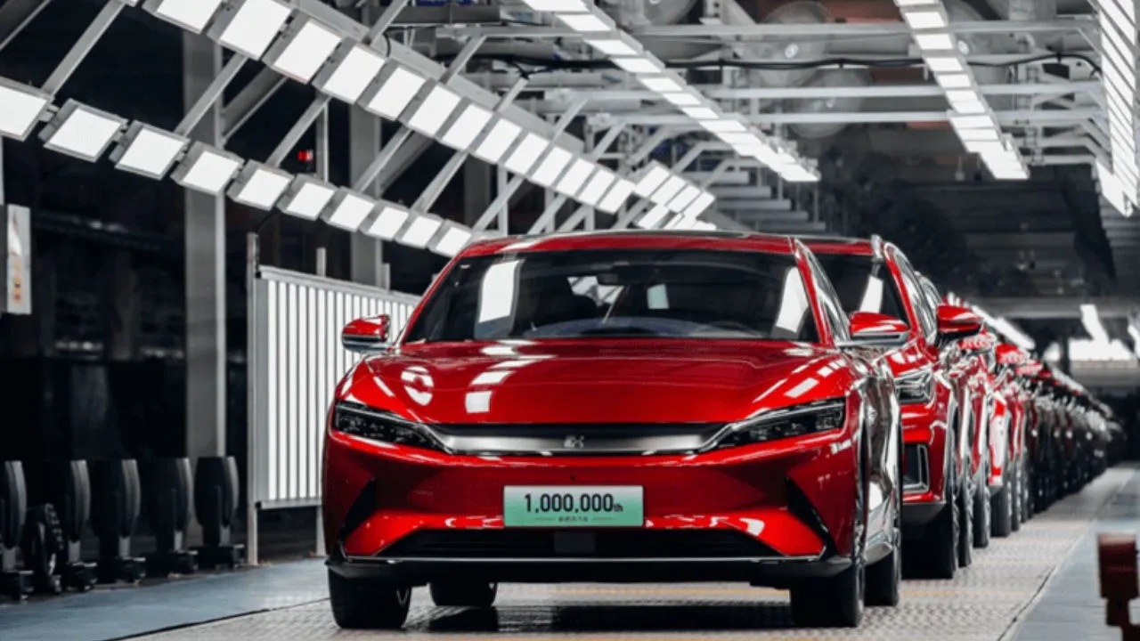 Pakistan to Hike Taxes on Luxury Cars in Budget FY26 Lux Cars